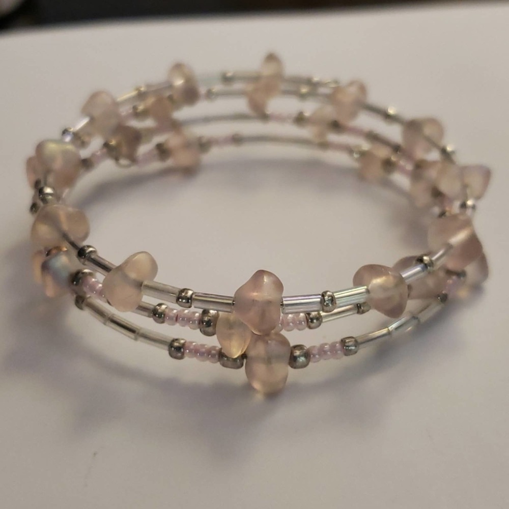 Pink glass & silver bead wrap bracelet - Picture 5 of 6